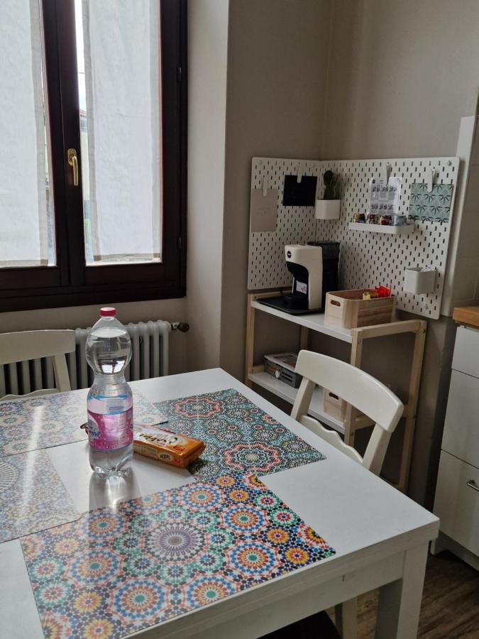 Voi Da Noi Intero Appartamento Con Parcheggio Privato 토르노 외부 사진